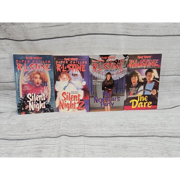 Rare Fear Street Sagas Books 1-4 Boxed Gift Set by R.L. Stine 1996 - Picture 1 of 10